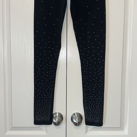 HUE Woman’s Black Legging With Small studs size Small - Picture 5 of 13